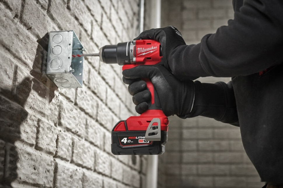 Ударная дрель-шуруповерт Milwaukee M18 M18BLPDRC-0 4933492820 (без АКБ) Ударная дрель-шуруповерт Milwaukee M18 M18BLPDRC-0 4933492820 (без АКБ)