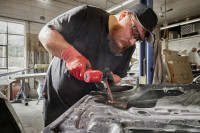 Угловая шлифмашина Milwaukee M12 Fuel FBFL10-402B (с 2-мя АКБ, сумка)