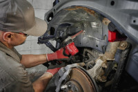 Угловая шлифмашина Milwaukee M12 Fuel FBFL10-402B (с 2-мя АКБ, сумка)