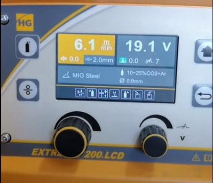 Сварочный инвертор Hugong Extremig 200 III LCD Сварочный инвертор Hugong Extremig 200 III LCD