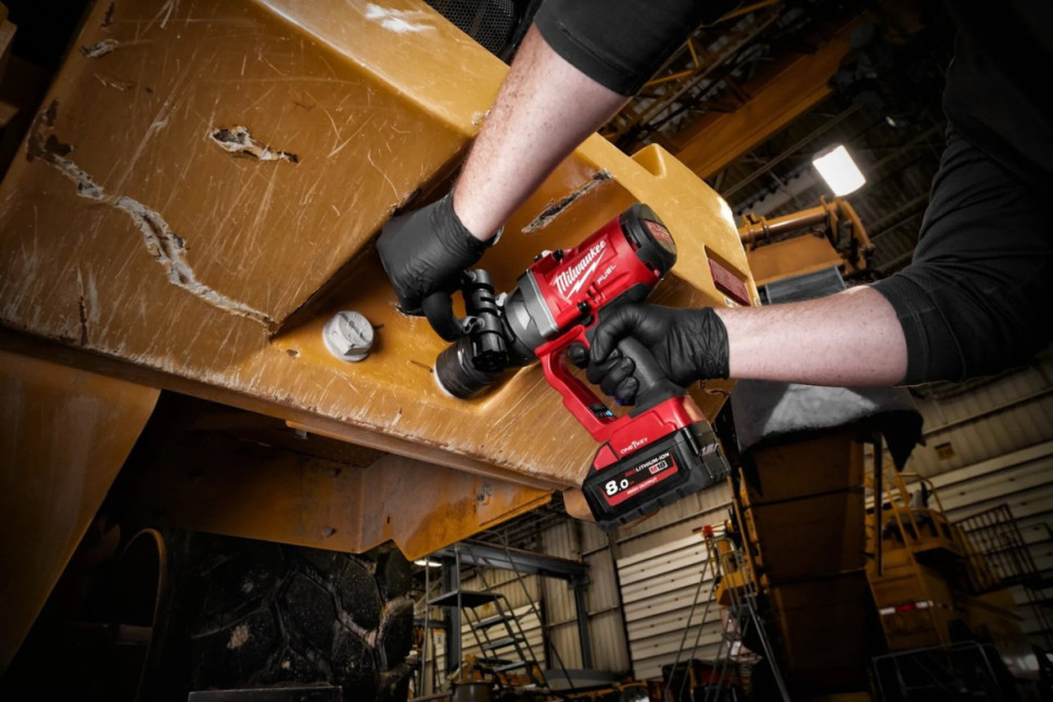 Гайковерт Milwaukee M18 ONEFHIWF1-802X 4933499254 (с 2-мя АКБ, кейс)