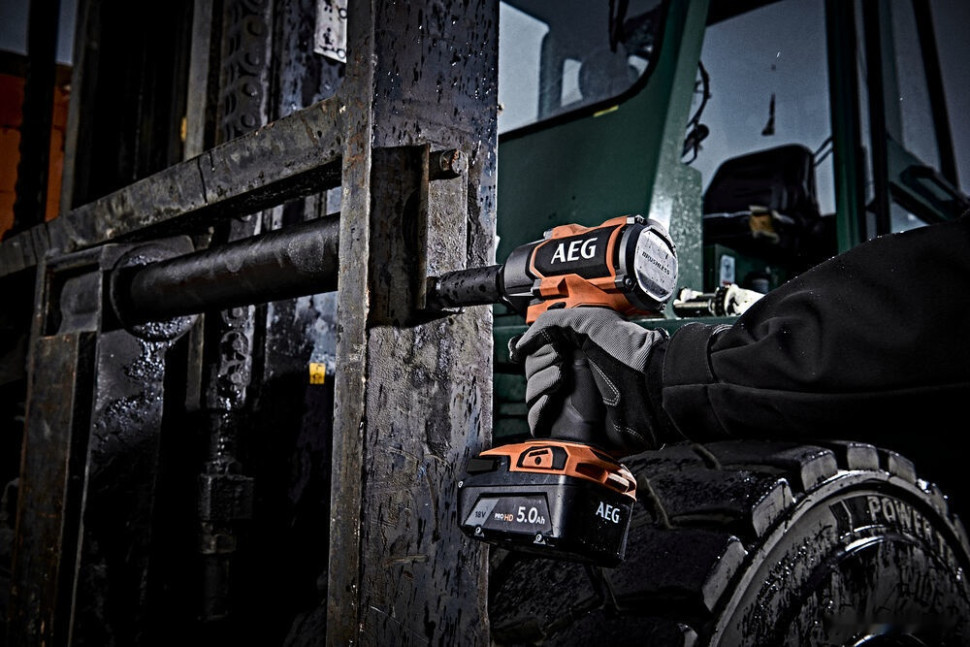 Гайковерт AEG Powertools BSS18MTF12BL-402C 4935479664 (с 2-мя АКБ, кейс) Гайковерт AEG Powertools BSS18MTF12BL-402C 4935479664 (с 2-мя АКБ, кейс)