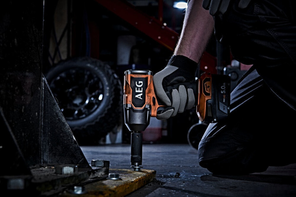 Гайковерт AEG Powertools BSS18MTF12BL-402C 4935479664 (с 2-мя АКБ, кейс) Гайковерт AEG Powertools BSS18MTF12BL-402C 4935479664 (с 2-мя АКБ, кейс)