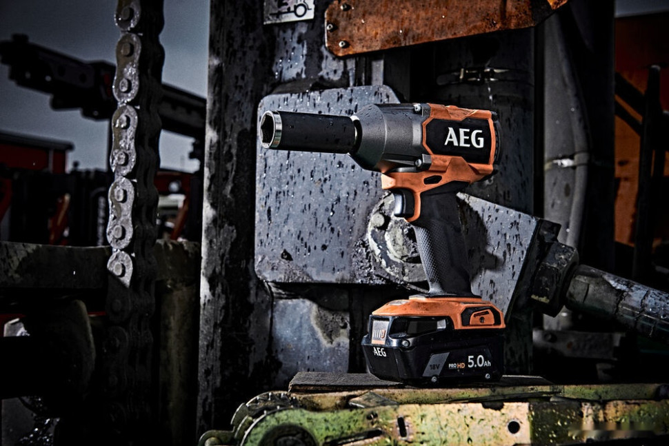 Гайковерт AEG Powertools BSS18MTF12BL-402C 4935479664 (с 2-мя АКБ, кейс) Гайковерт AEG Powertools BSS18MTF12BL-402C 4935479664 (с 2-мя АКБ, кейс)