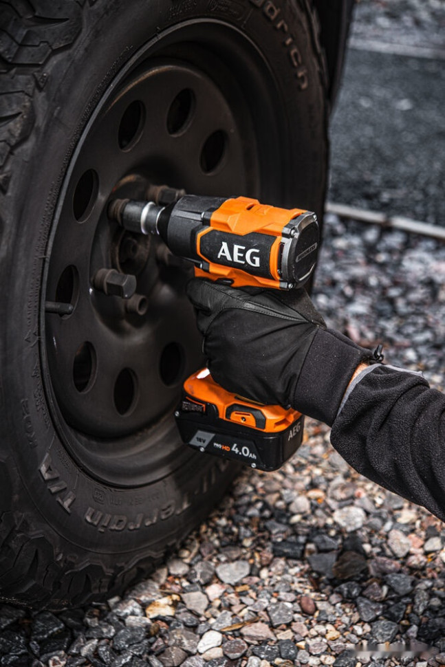 Гайковерт AEG Powertools BSS18MTF12BL-402C 4935479664 (с 2-мя АКБ, кейс) Гайковерт AEG Powertools BSS18MTF12BL-402C 4935479664 (с 2-мя АКБ, кейс)