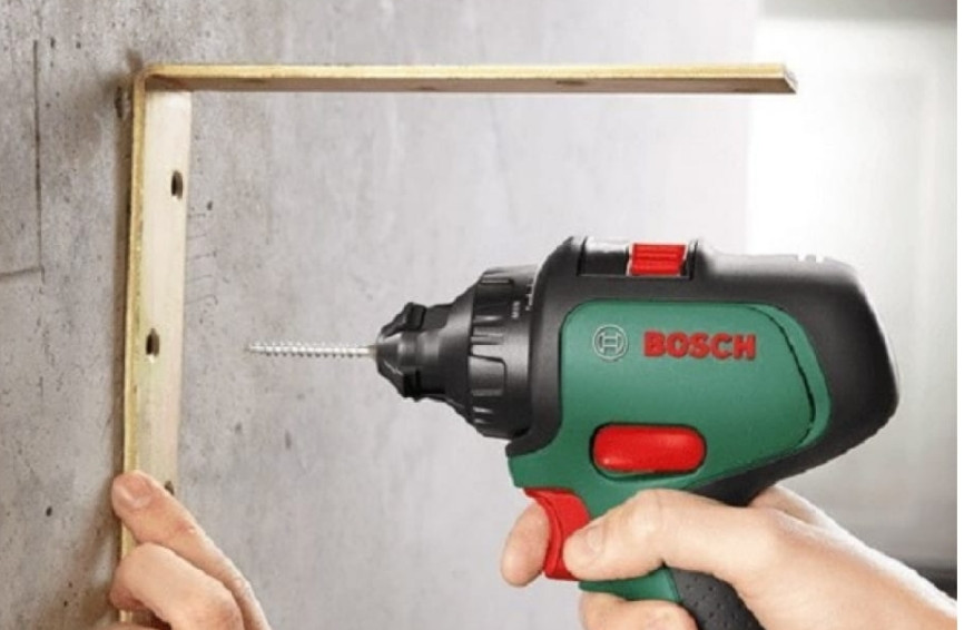 Ударная дрель-шуруповерт Bosch AdvancedImpact 18 Ударная дрель-шуруповерт Bosch AdvancedImpact 18