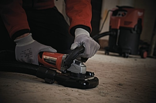 Угловая шлифмашина Milwaukee AGV 15-125 XC DEG-SET Угловая шлифмашина Milwaukee AGV 15-125 XC DEG-SET