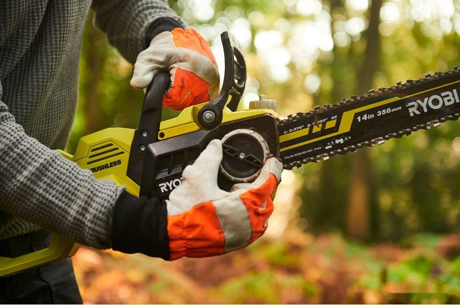 Аккумуляторная пила Ryobi RY36CSX35A-0 (без АКБ) Аккумуляторная пила Ryobi RY36CSX35A-0 (без АКБ)