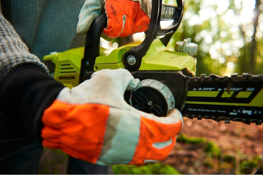 Аккумуляторная пила Ryobi RY36CSX35A-0 (без АКБ) Аккумуляторная пила Ryobi RY36CSX35A-0 (без АКБ)