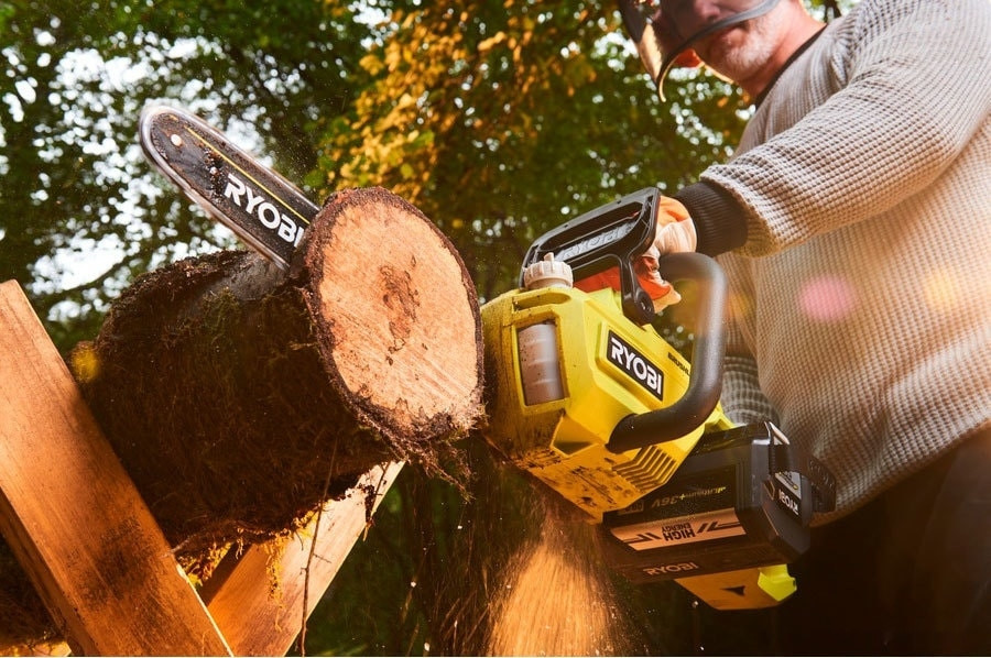 Аккумуляторная пила Ryobi RY36CSX35A-0 (без АКБ) Аккумуляторная пила Ryobi RY36CSX35A-0 (без АКБ)