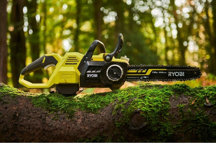 Аккумуляторная пила Ryobi RY36CSX35A-0 (без АКБ) Аккумуляторная пила Ryobi RY36CSX35A-0 (без АКБ)