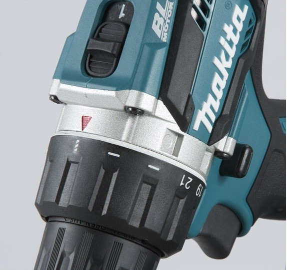 Дрель-шуруповерт Makita DDF484RME Дрель-шуруповерт Makita DDF484RME