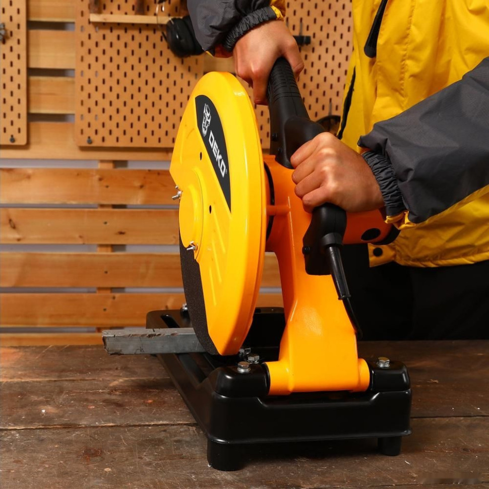 Монтажная (отрезная) пила Deko DSC-355/2400 Монтажная (отрезная) пила Deko DSC-355/2400