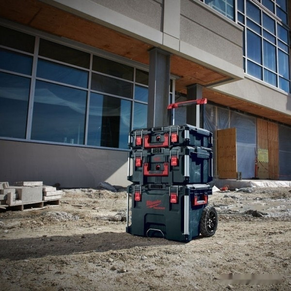 Ящик для инструментов Milwaukee PackOut Large Toolbox 4932464079 Ящик для инструментов Milwaukee PackOut Large Toolbox 4932464079