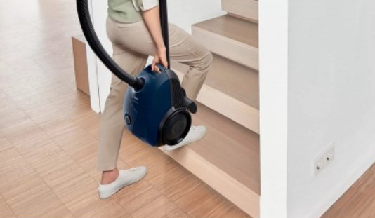 Пылесос Bosch BGBS2BU1T