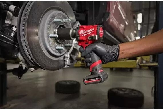 Гайковерт Milwaukee M12 FCIWF38G3-0 Fuel 4933493451 (без АКБ)