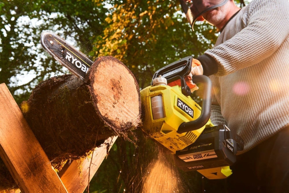 Аккумуляторная пила Ryobi RY36CSX35A-150 (с АКБ 5 Ah) Аккумуляторная пила Ryobi RY36CSX35A-150 (с АКБ 5 Ah)