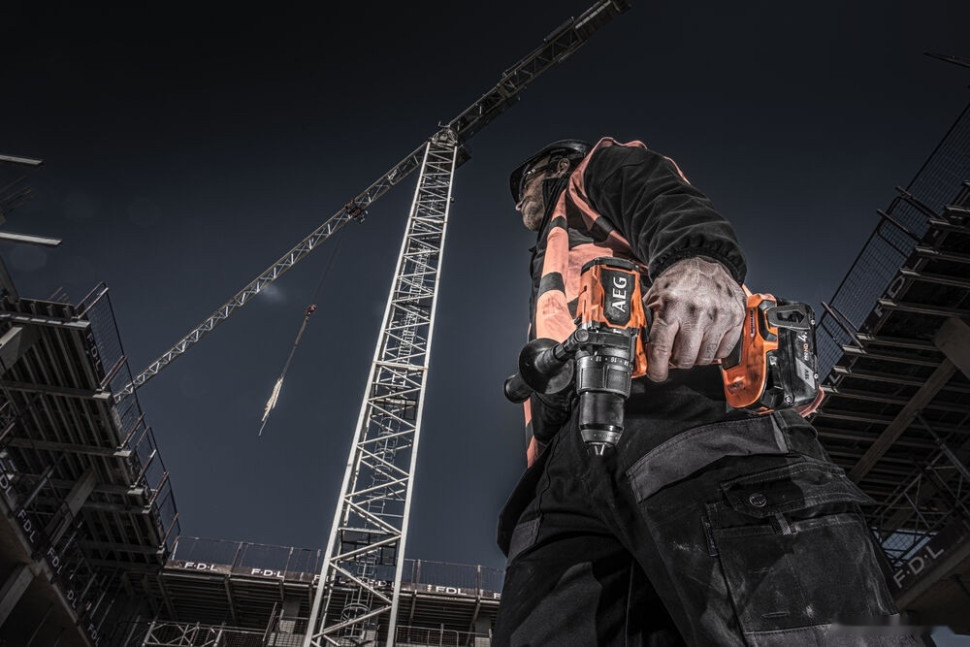 Ударная дрель-шуруповерт AEG Powertools BSB 18C3BL-X02C 4935478937 (с 2-мя АКБ 2 Ач + 4 Ач, кейс) Ударная дрель-шуруповерт AEG Powertools BSB 18C3BL-X02C 4935478937 (с 2-мя АКБ 2 Ач + 4 Ач, кейс)