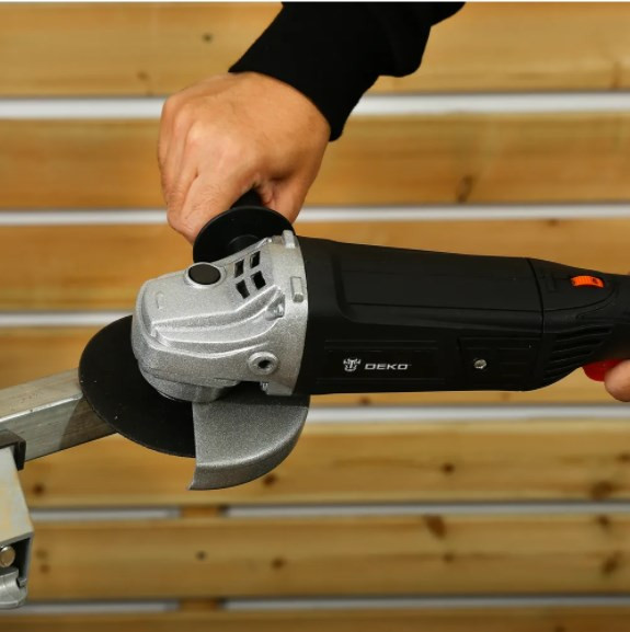Угловая шлифмашина Deko DKAG1850 Угловая шлифмашина Deko DKAG1850
