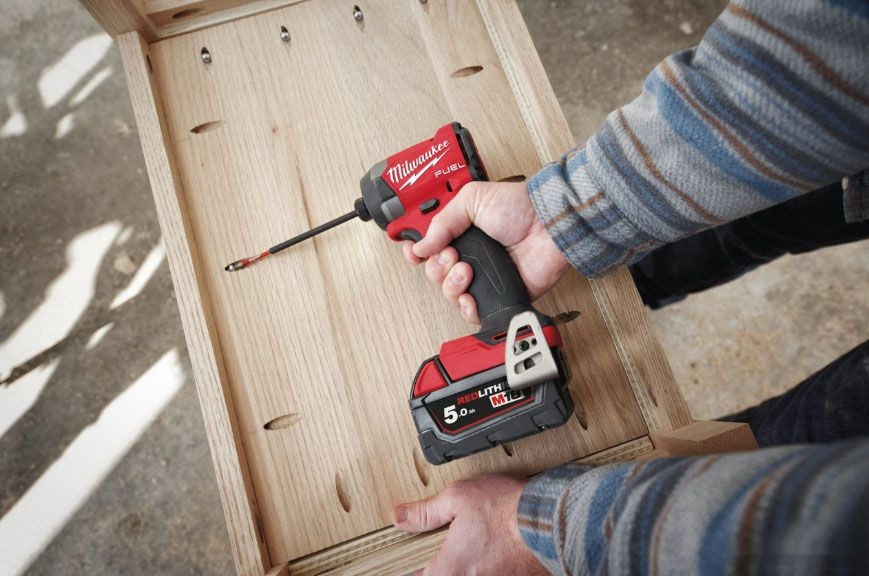 Винтоверт Milwaukee M18 FUEL M18FID3-0X 4933479864 (без АКБ, кейс)