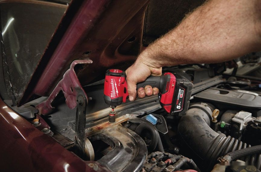 Винтоверт Milwaukee M18 FUEL M18FID3-0X 4933479864 (без АКБ, кейс)