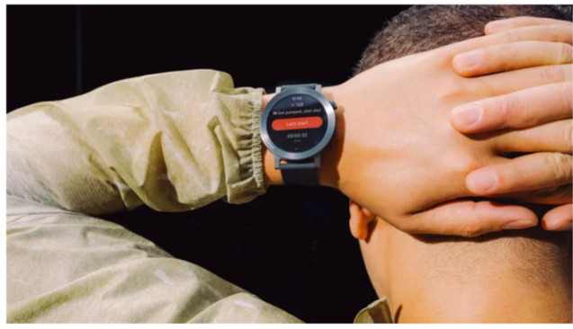 Умные часы CMF Watch 3 Pro (темно-серый, черный силиконовый ремешок)