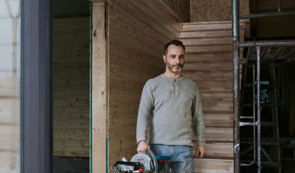 Дисковая (циркулярная) пила Bosch GCM 216 Professional 0601B33000 Дисковая (циркулярная) пила Bosch GCM 216 Professional 0601B33000