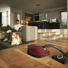 Пылесос Miele Complete C3 Cat & Dog SGEF5 (бордовый) Пылесос Miele Complete C3 Cat & Dog SGEF5 (бордовый)