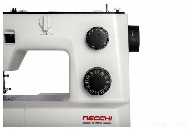 Электромеханическая швейная машина Necchi Q132A Электромеханическая швейная машина Necchi Q132A