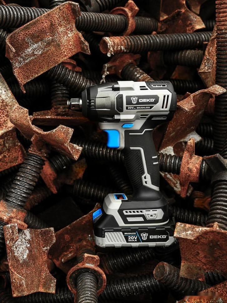 Гайковерт Deko DKIS20 063-4033 (с 2-мя АКБ, кейс) Гайковерт Deko DKIS20 063-4033 (с 2-мя АКБ, кейс)