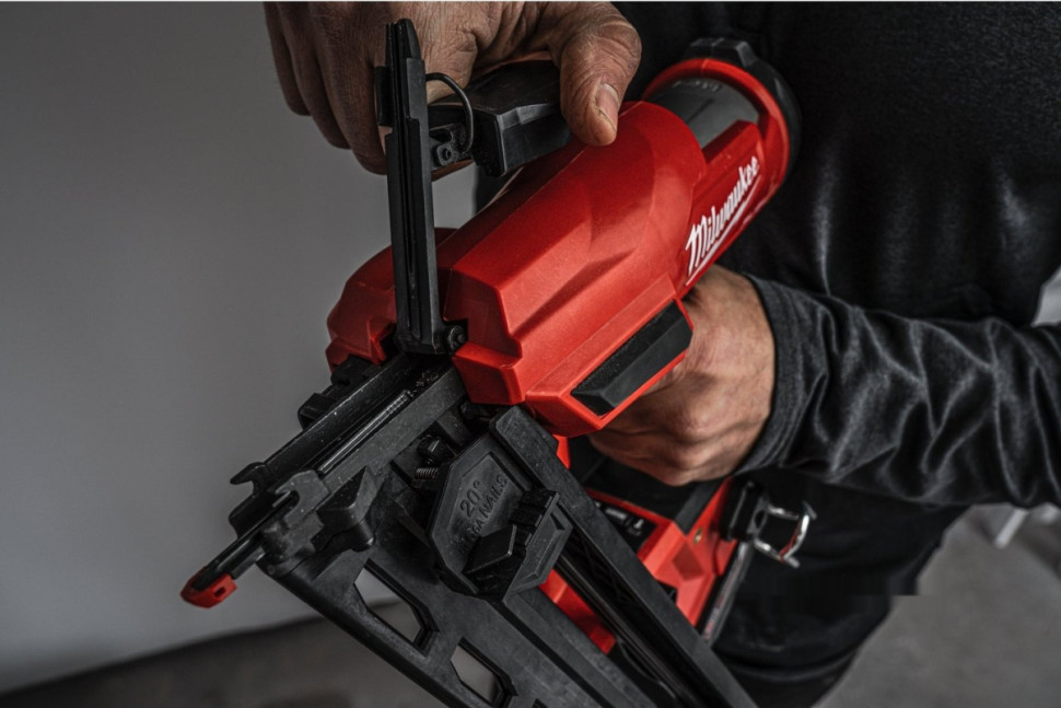 Milwaukee M18 FN16GA-0X Fuel 4933478094 (без АКБ, кейс) Milwaukee M18 FN16GA-0X Fuel 4933478094 (без АКБ, кейс)