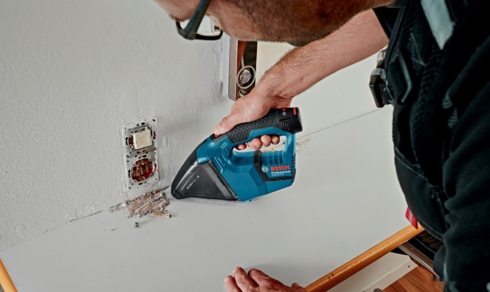 Пылесос Bosch GAS 12V Professional 0 601 9E3 000 (без аккумулятора) Пылесос Bosch GAS 12V Professional 0 601 9E3 000 (без аккумулятора)