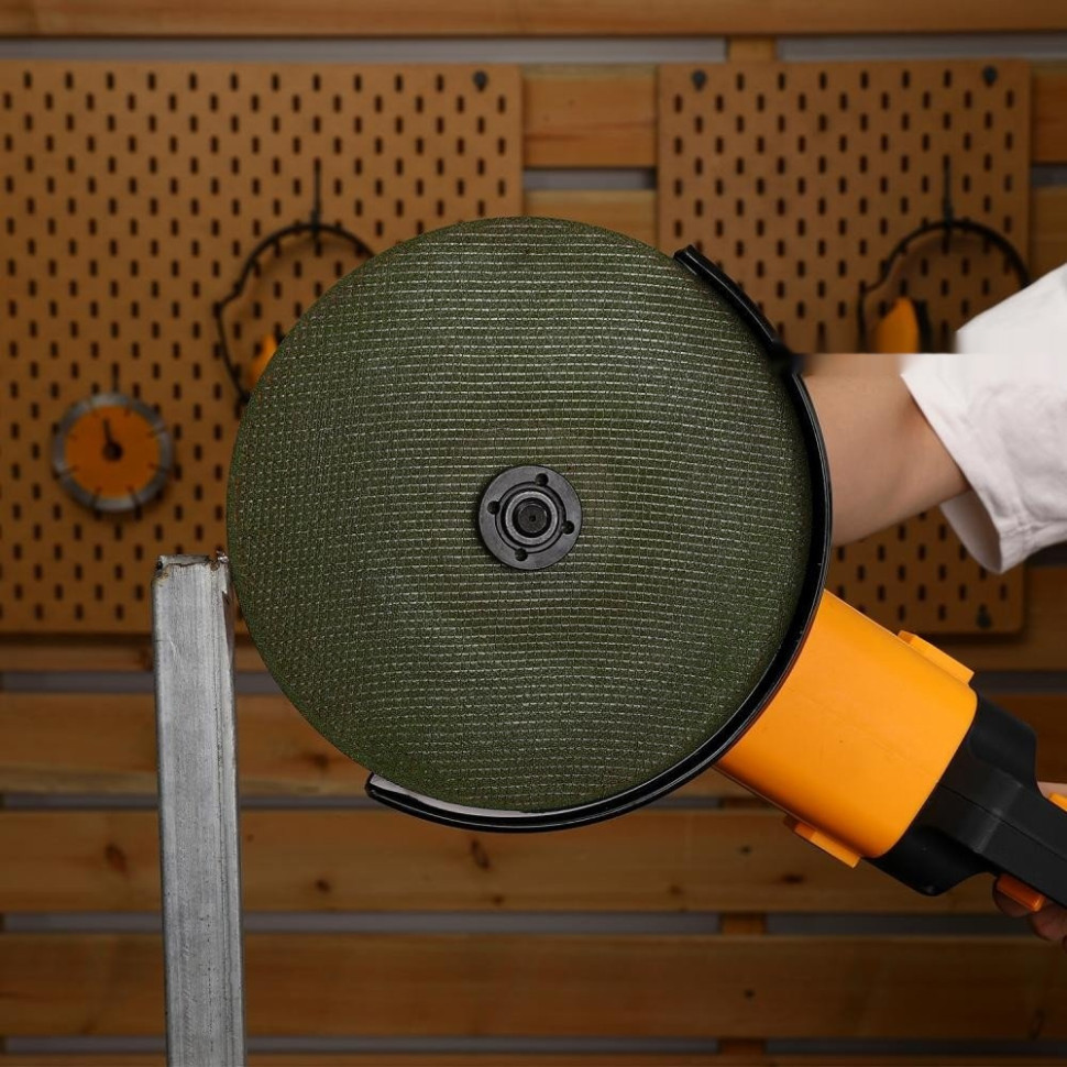 Угловая шлифмашина Deko AG2400DK 083-1030 Угловая шлифмашина Deko AG2400DK 083-1030