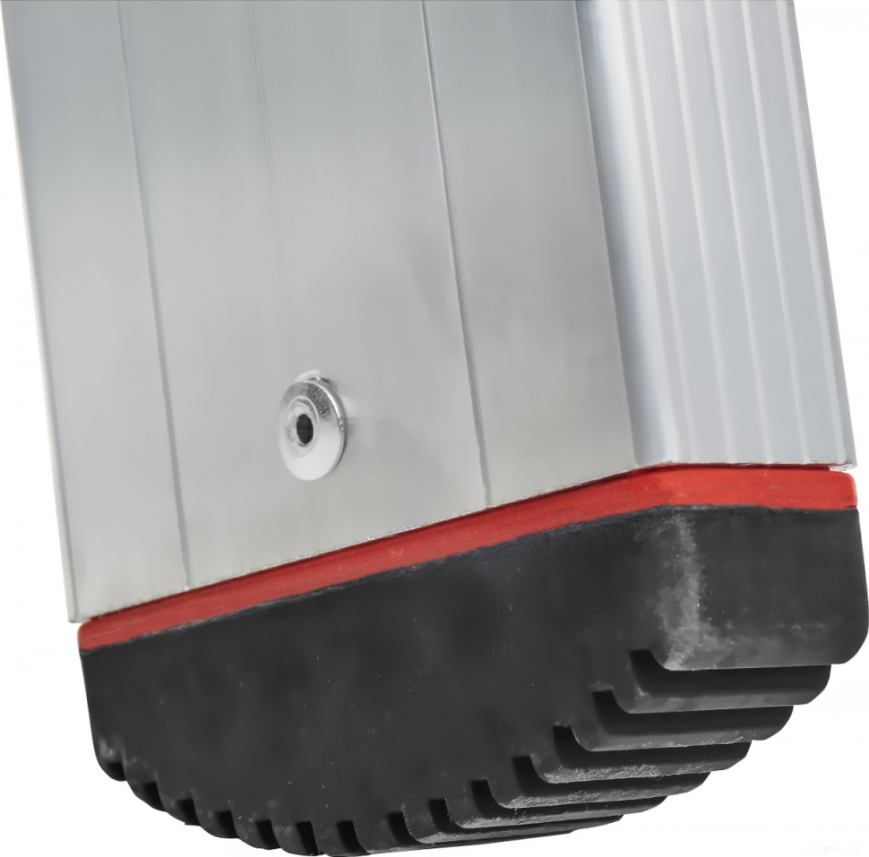 Лестница-стремянка Новая Высота NV 323 трёхсекционная усиленная 3x17 ступеней Лестница-стремянка Новая Высота NV 323 трёхсекционная усиленная 3x17 ступеней