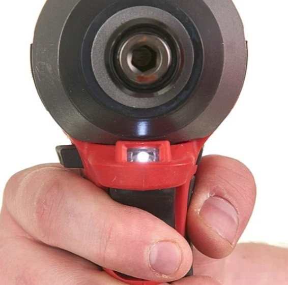 Винтоверт Milwaukee M18 FID2-0X 4933464088 (с 2-мя АКБ, кейс) Винтоверт Milwaukee M18 FID2-0X 4933464088 (с 2-мя АКБ, кейс)