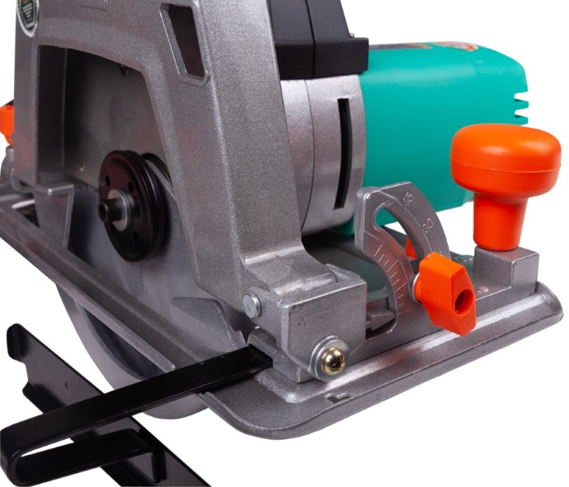 Дисковая (циркулярная) пила Sturm CS50201 Дисковая (циркулярная) пила Sturm CS50201