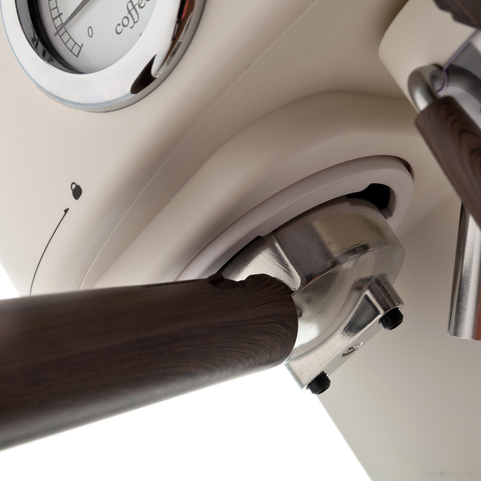 Рожковая помповая кофеварка Brayer BR1108 Рожковая помповая кофеварка Brayer BR1108