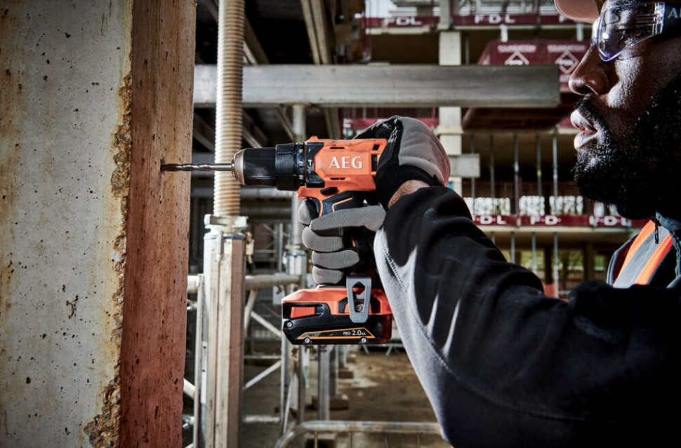 Ударная дрель-шуруповерт AEG Powertools BSB 18SBL-202C 4935478455 (с 2-мя АКБ, кейс)