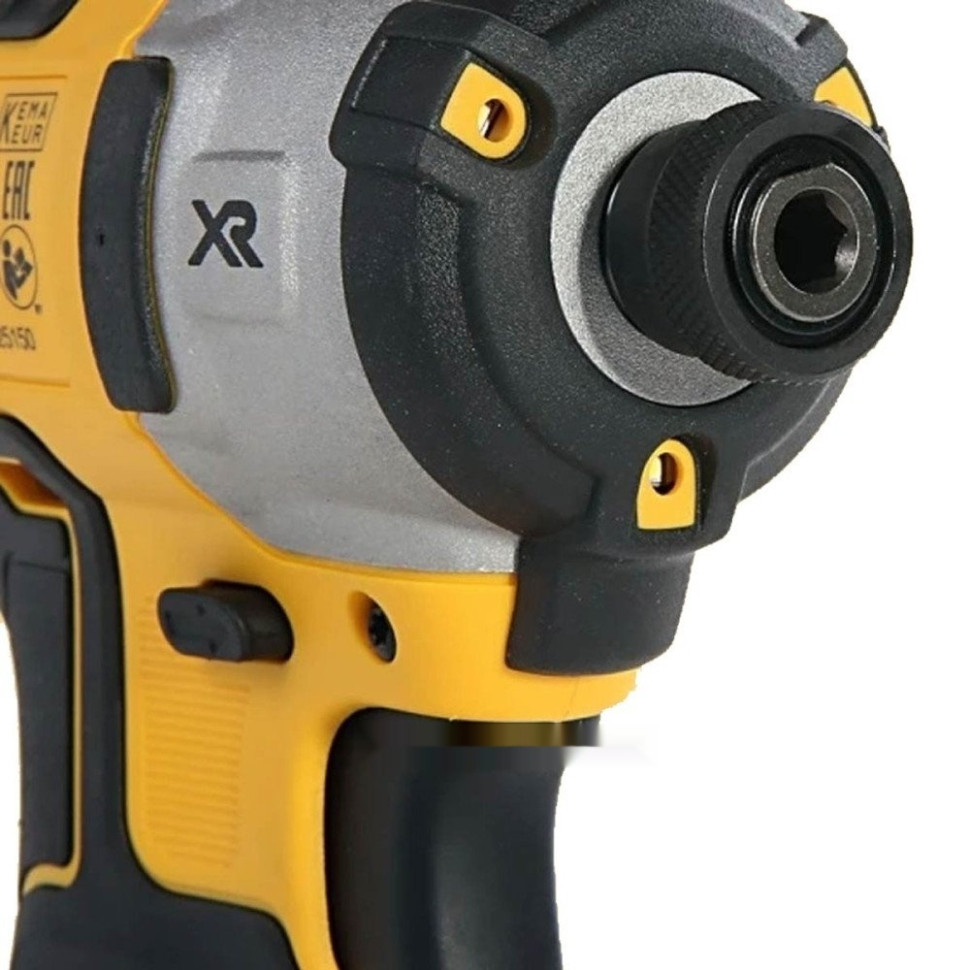 DeWALT DCK266M2T (шуруповерт, винтоверт, 2 АКБ, кейс) DeWALT DCK266M2T (шуруповерт, винтоверт, 2 АКБ, кейс)