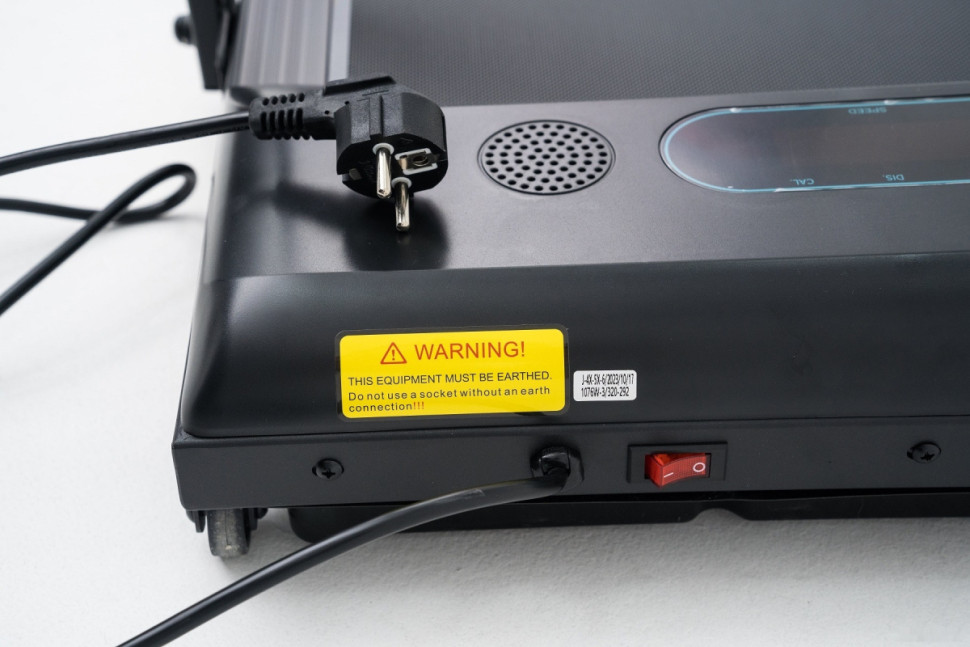 Беговая дорожка Calviano Slim Black Беговая дорожка Calviano Slim Black