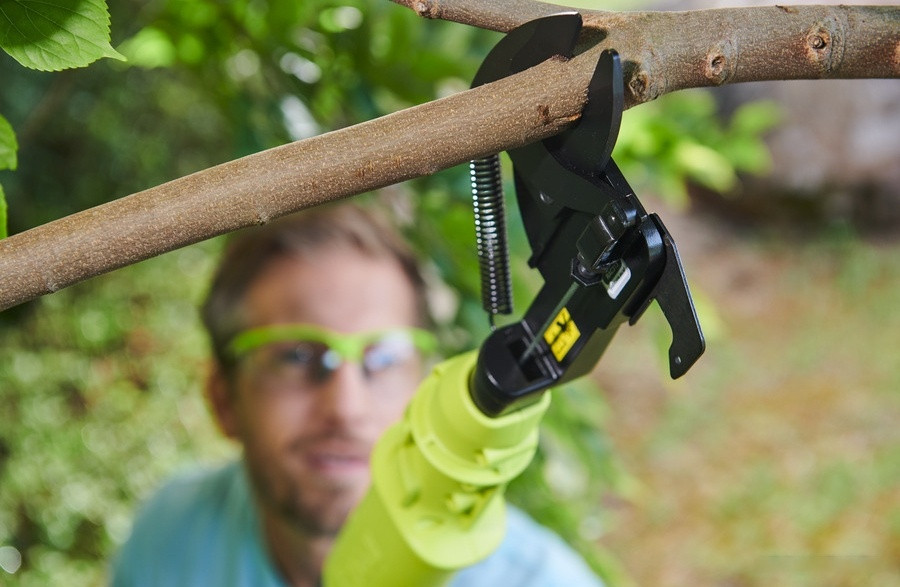 Секатор Ryobi OLP1832BX (без АКБ) Секатор Ryobi OLP1832BX (без АКБ)