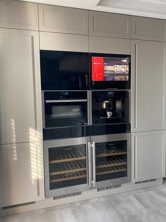 Телевизор AVEL AVS240KS Smart (черный) Телевизор AVEL AVS240KS Smart (черный)