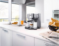 Рожковая кофеварка Delonghi EC 860.M