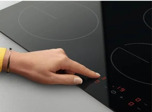 Варочная панель Zanussi CPZ64420KM Варочная панель Zanussi CPZ64420KM