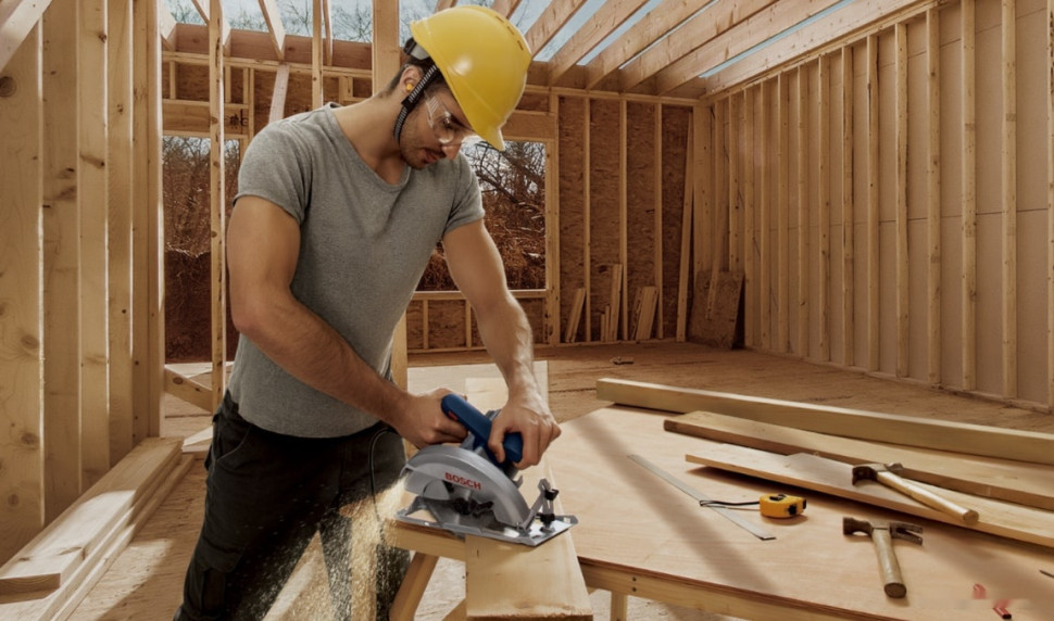 Дисковая (циркулярная) пила Bosch GKS 140 Professional 06016B3020 Дисковая (циркулярная) пила Bosch GKS 140 Professional 06016B3020