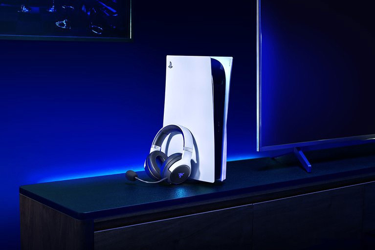 Наушники RAZER Kaira Pro для PlayStation (белый) Наушники RAZER Kaira Pro для PlayStation (белый)