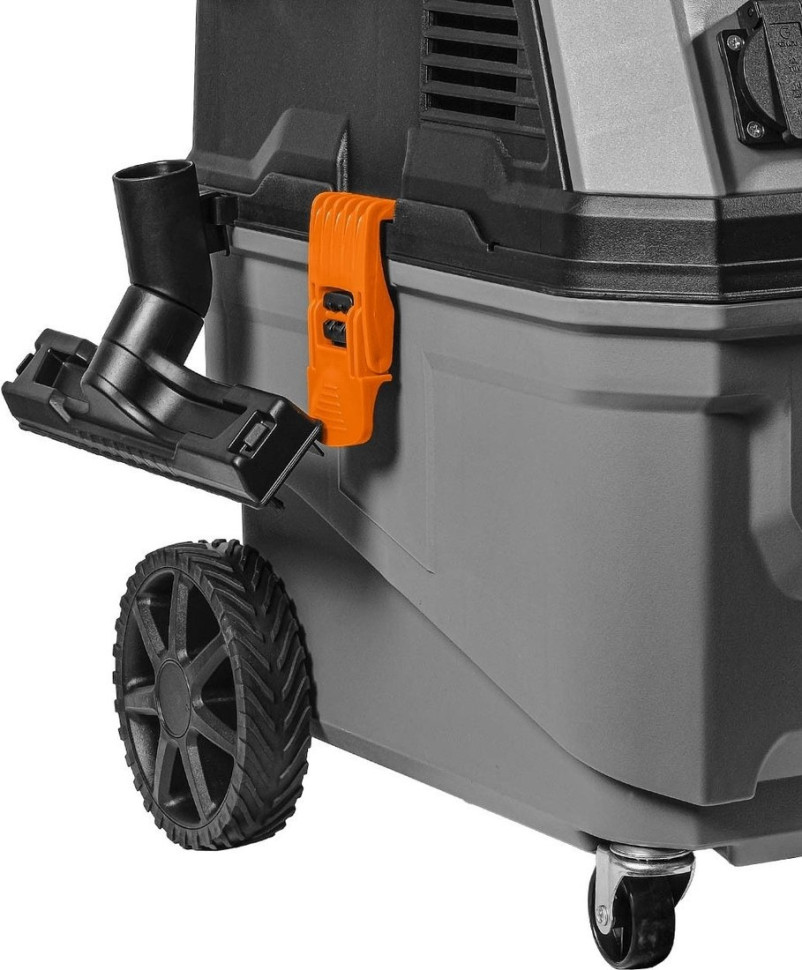 Промышленный пылесос BORT BAX-700