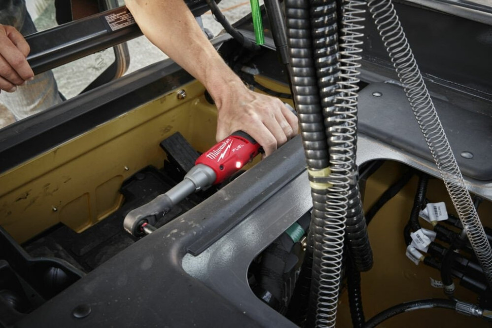 Трещотка Milwaukee M12 FUEL M12FHIR14LR-0 4933480790 (без АКБ)