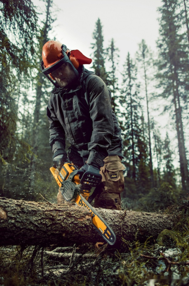 Аккумуляторная пила DeWALT DCM575N-XJ (без АКБ) Аккумуляторная пила DeWALT DCM575N-XJ (без АКБ)