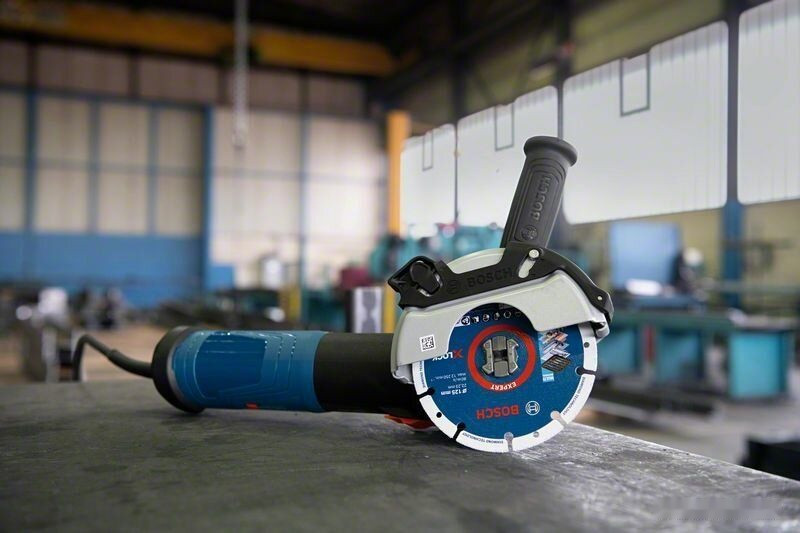 Угловая шлифмашина Bosch GWX 17-125 S Professional 06017D2300 Угловая шлифмашина Bosch GWX 17-125 S Professional 06017D2300